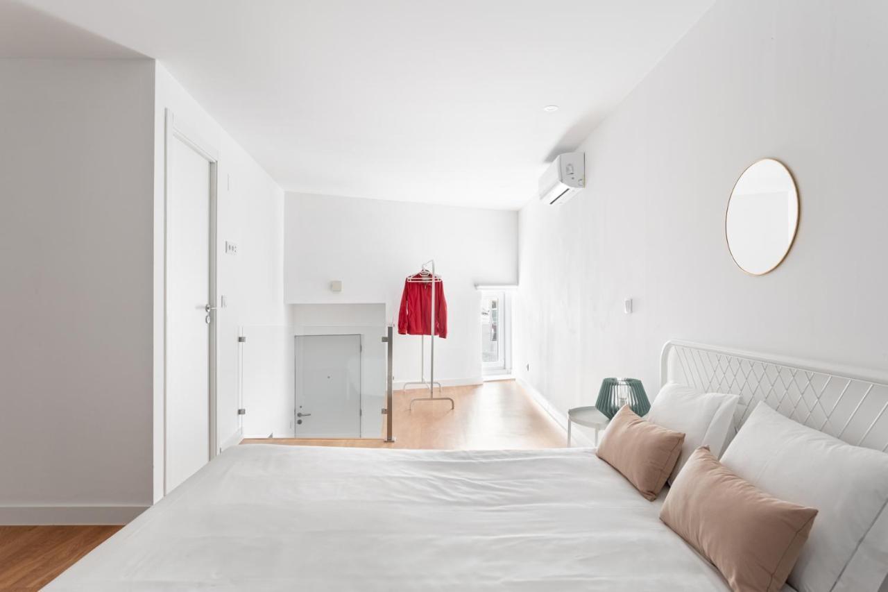 Daire Altido Stylish 2-level Flats Near Ajuda Palace